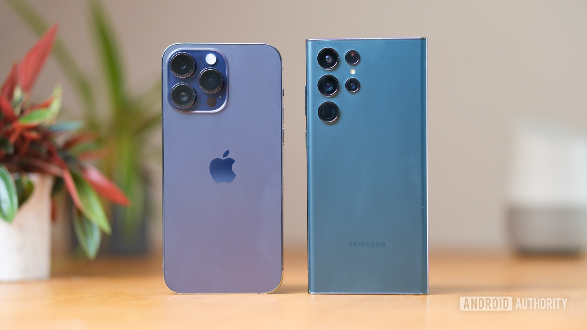 Apple Poised to Surpass Samsung in Global Smartphone Shipments for the First Time
