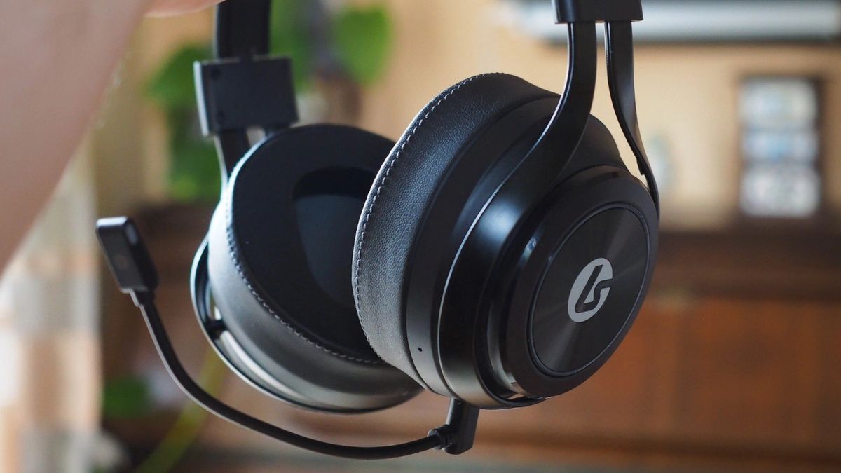 Featured image for "Shoppers Go Crazy for Unbelievable Deals on Xbox Headsets, Wireless Gaming Mouse, and More!"