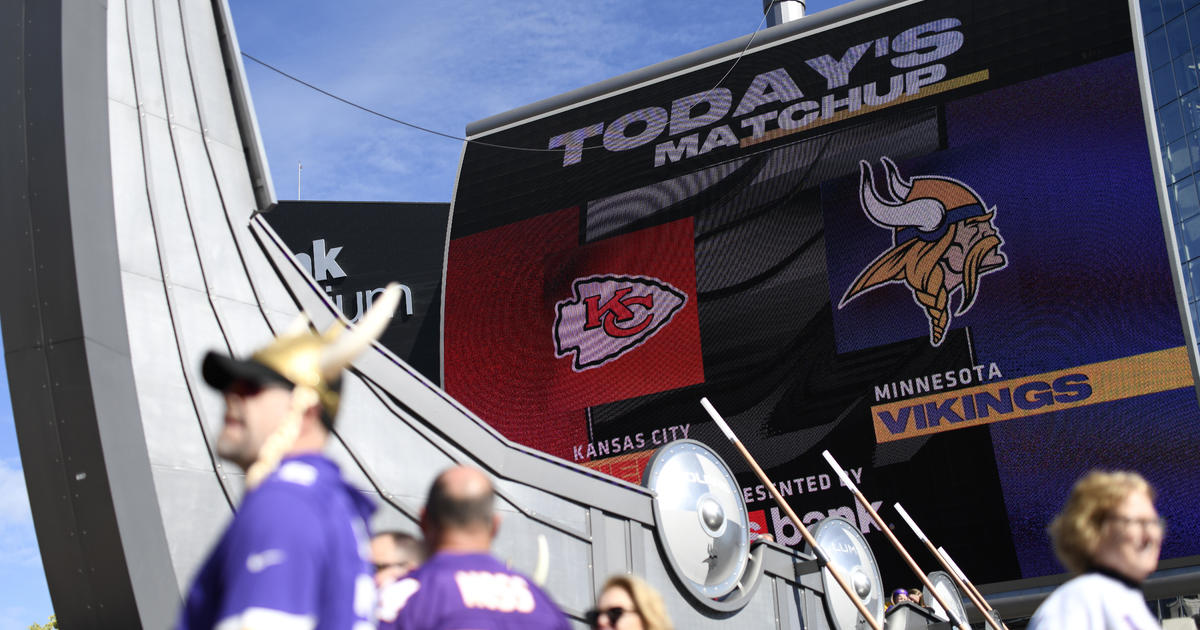 "Chiefs dominate Vikings in Week 5 showdown"