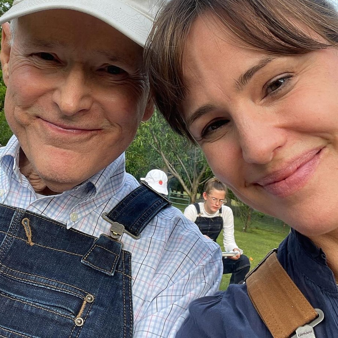 "Jennifer Garner Pays Tribute to Late Father William Garner"
