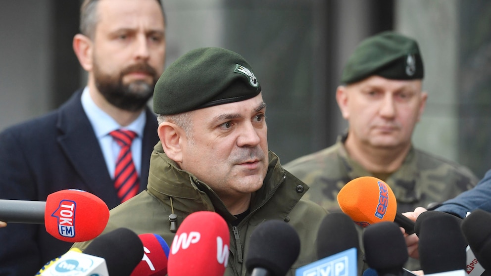 "Poland Investigates Possible Russian Missile Incursion into Airspace"
