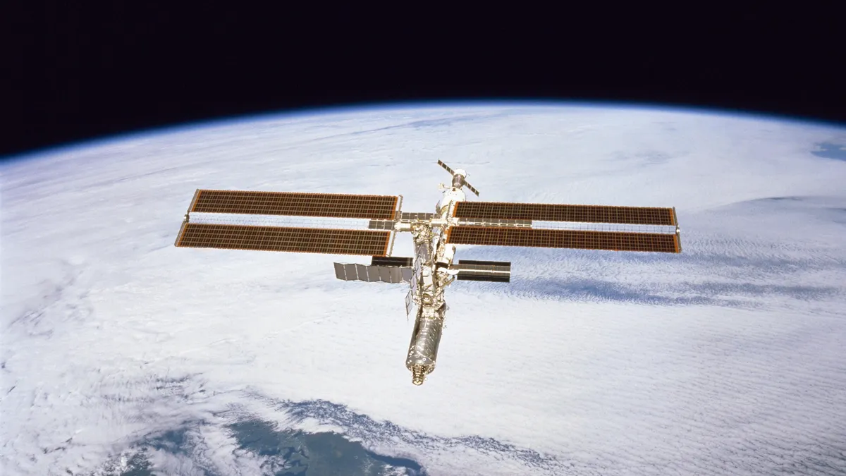 Featured image for Unresolved Air Leak on ISS Sparks Concerns of Catastrophic Failure