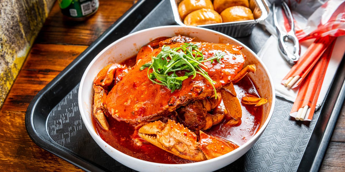 Outraged Tourist Calls Police Over $1,000 Seafood Restaurant Bill