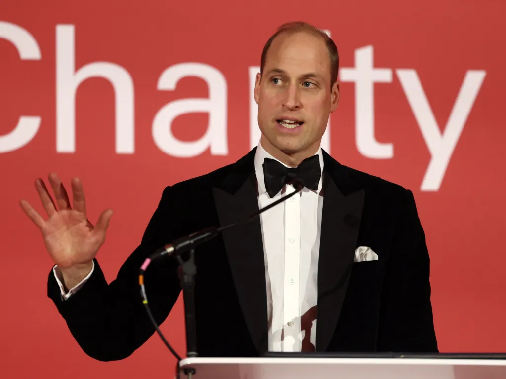 "Royal Reconciliation Fades: Prince William's Response to Prince Harry's UK Trip"