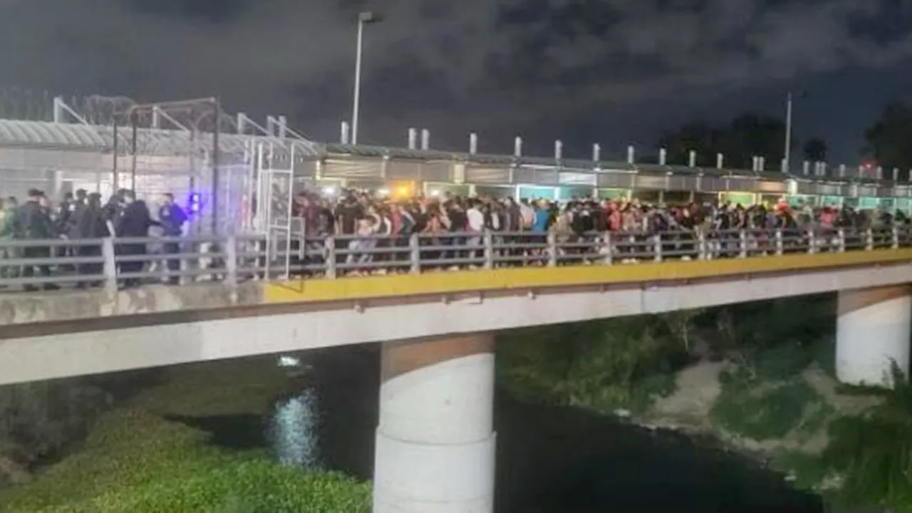 Migrant Disruptions and Rumors Fuel Tensions at Texas-Mexico Border