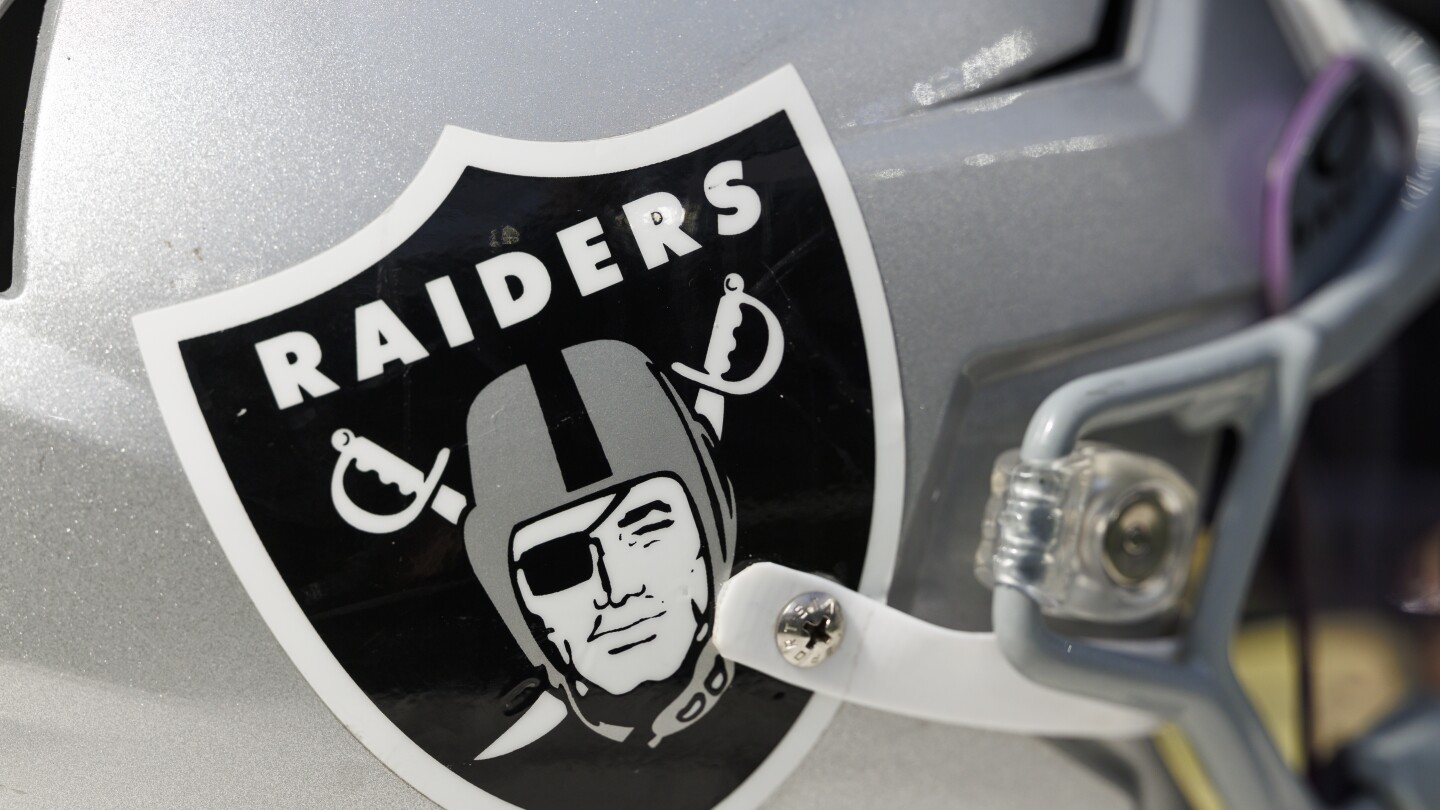 Featured image for Raiders Revamp Coaching Staff with Norv Turner as Offensive Assistant