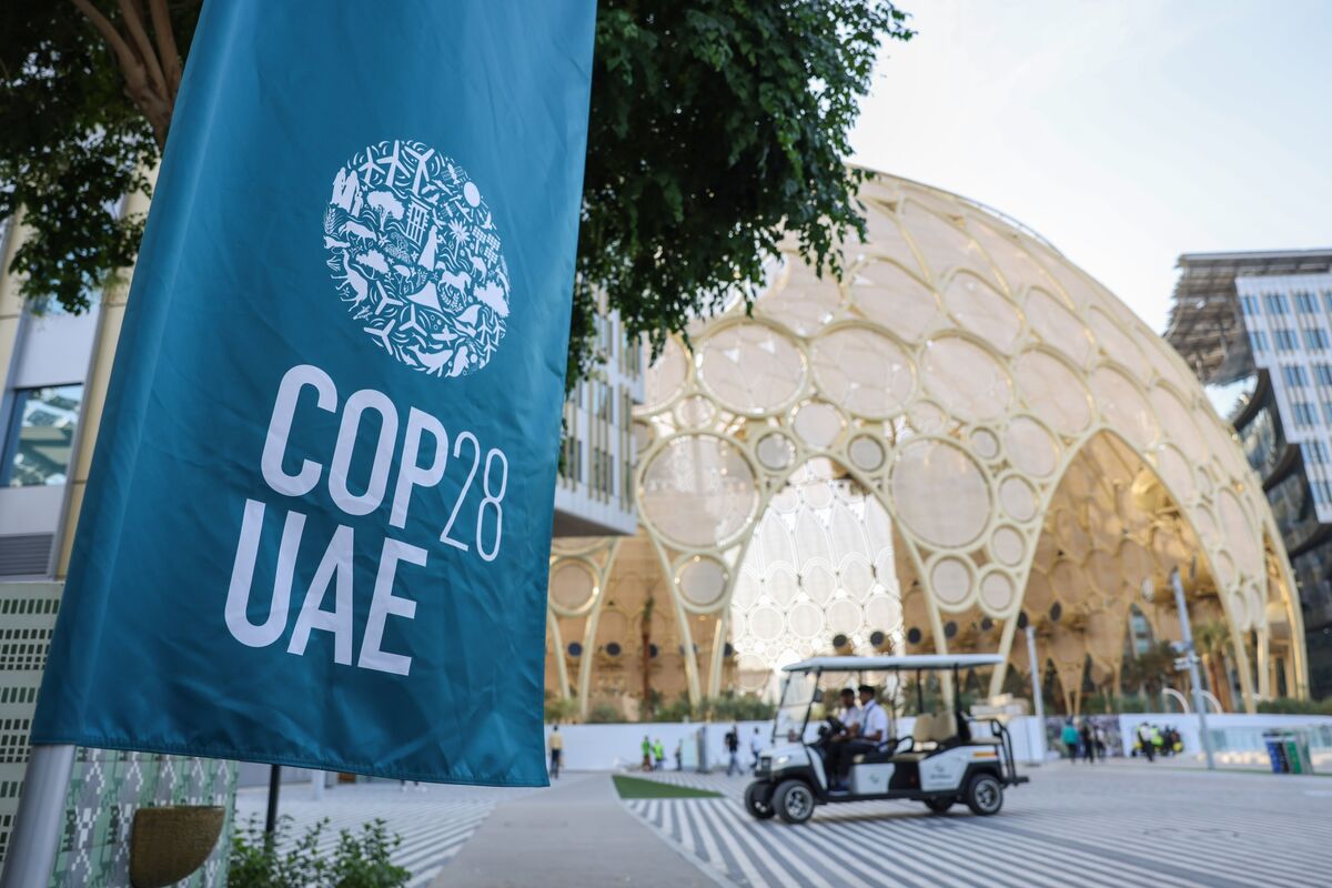 COP28: Nations Teeter on the Edge of a Climate Deal