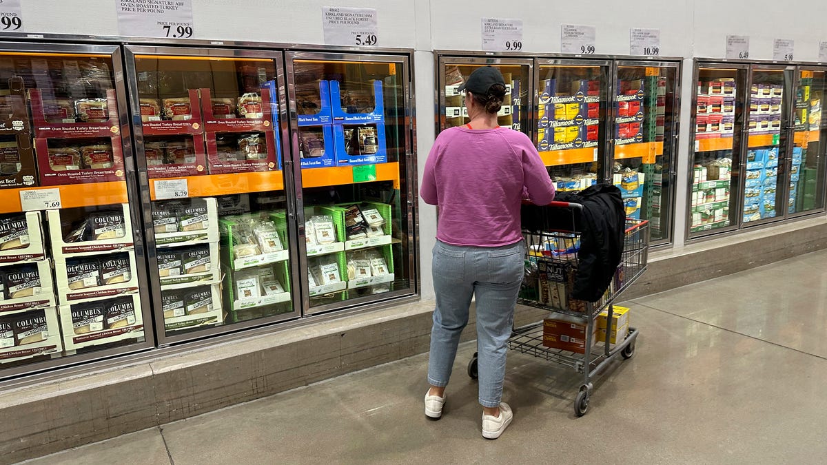 Understanding and Coping with Inflation: A Consumer's Guide.
