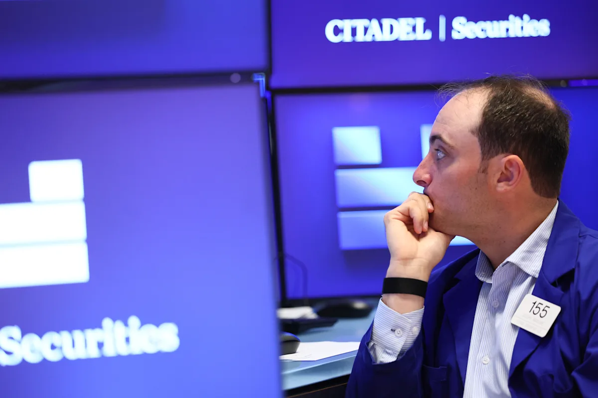 Featured image for Stock Market Reacts to Senate's Trump Tax Bill Approval