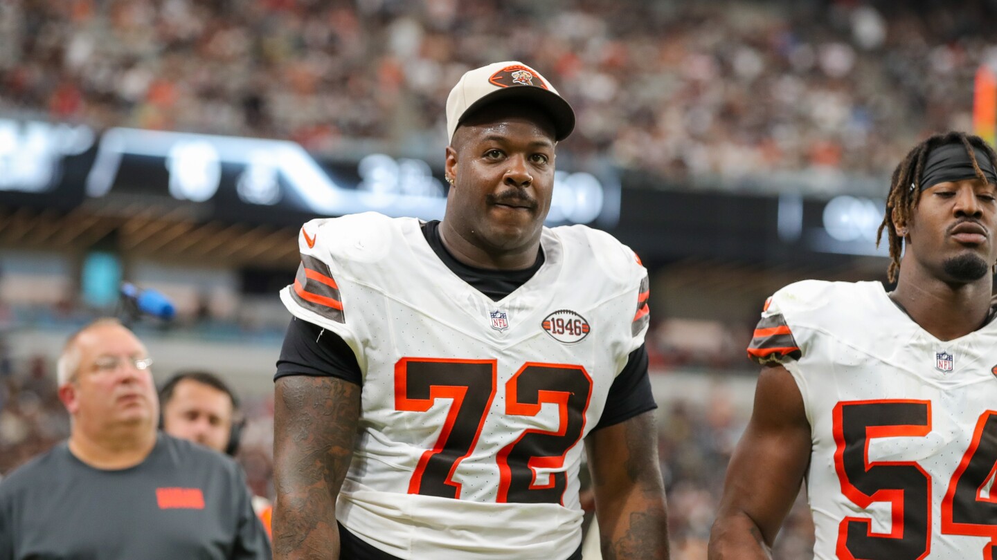 Bills Strengthen Defense with Jefferson and Phillips Signings