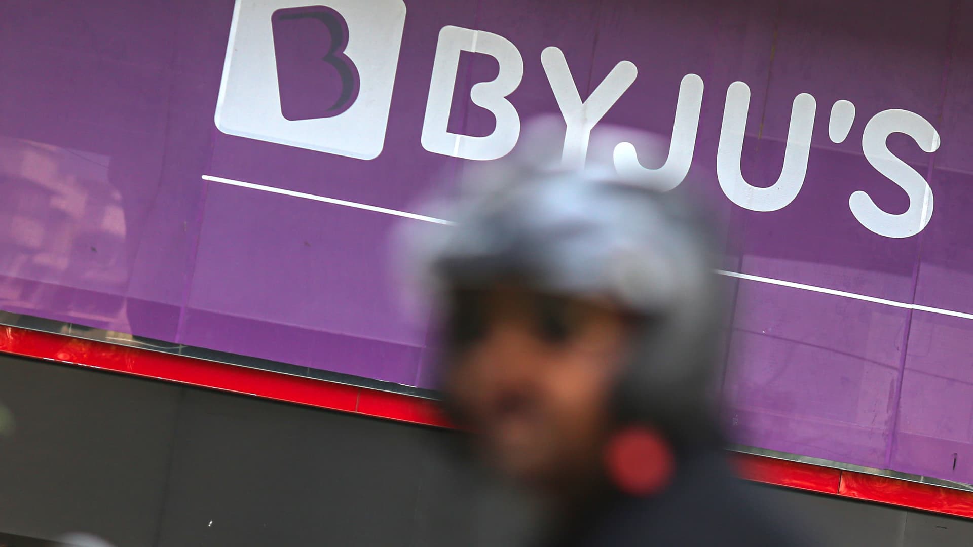 Featured image for Byju's Valuation Plunge: What Led to the Startup's Downfall?