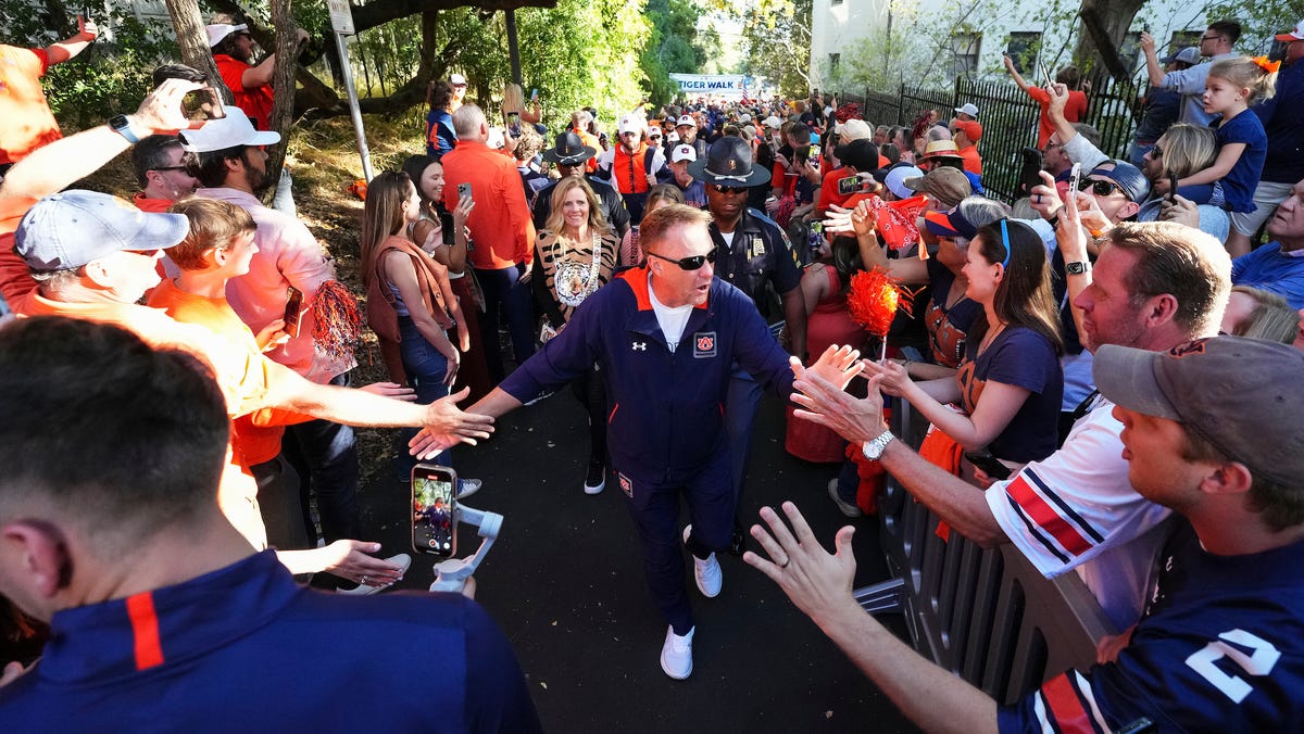 Featured image for Auburn vs. Maryland: Clash in the 2023 Music City Bowl