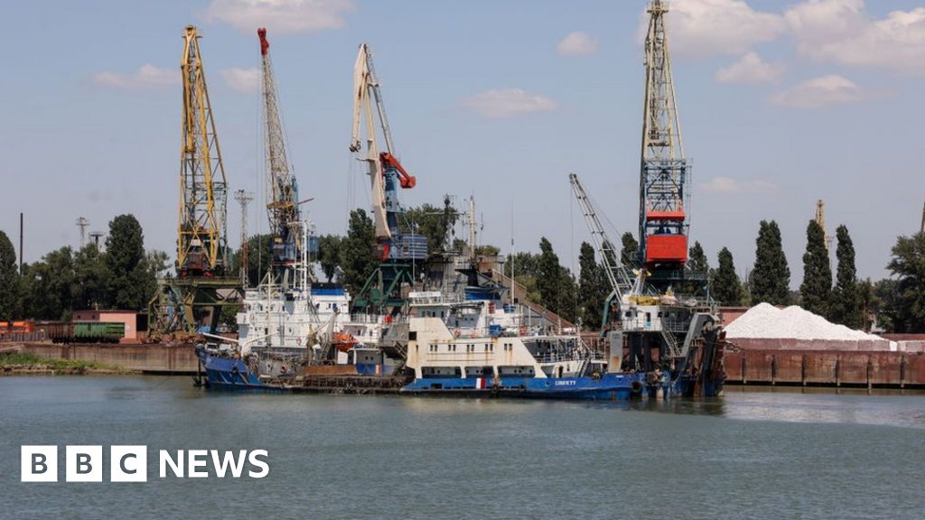 "Russian Forces Launch Deadly Attack on Izmail Port in Ukraine"