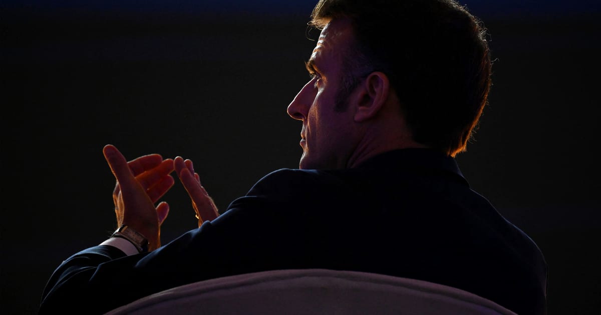 Featured image for Macron Seeks Swift Resolution to France's Political Stalemate