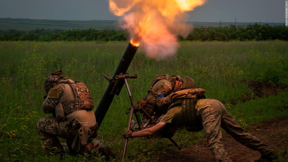 "Escalating Russian Attacks in Ukraine's Kherson Region: Latest Updates"