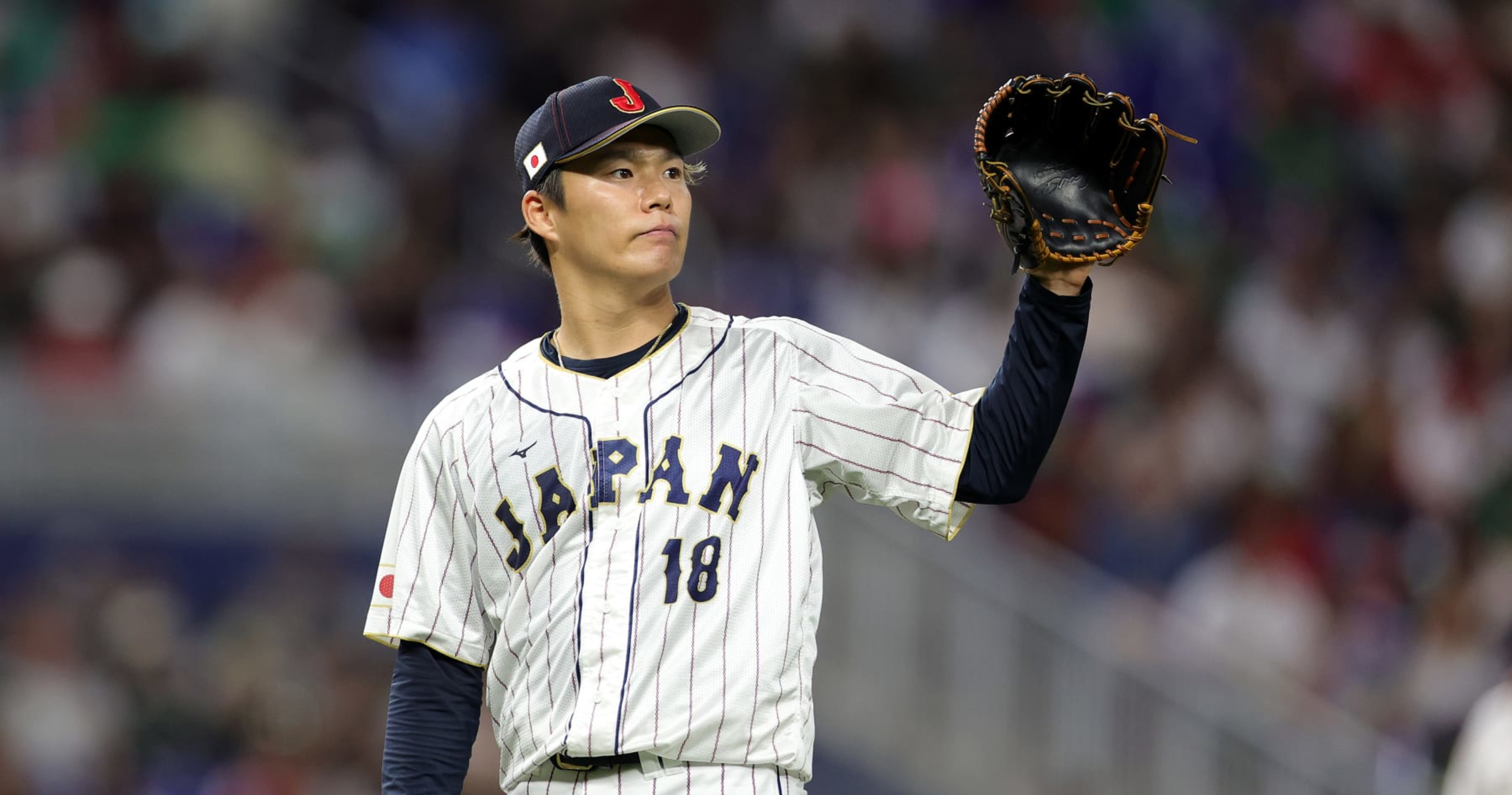 MLB Free Agency Buzz: Yankees, Red Sox, and Giants Compete for Yoshinobu Yamamoto