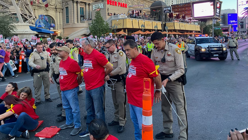 Featured image for Culinary Union's Powerful Stand Disrupts Las Vegas Strip Traffic, Leading to Arrests
