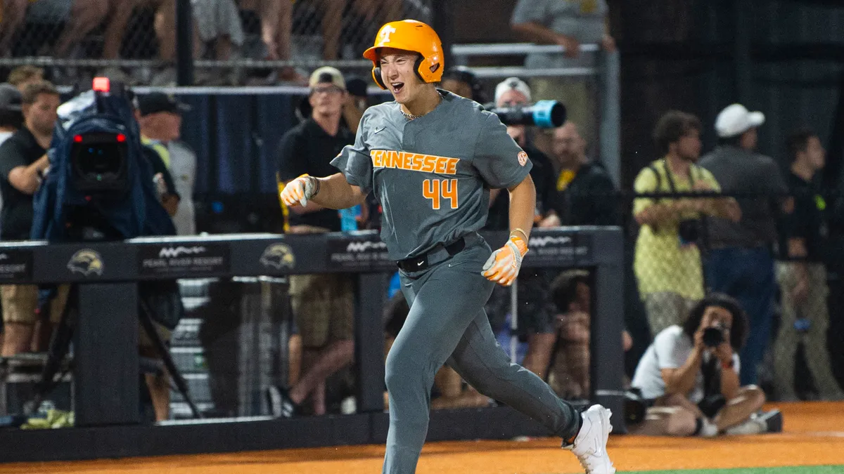 Featured image for Tennessee-Southern Miss Super Regional Game 3: Updates and Incidents.