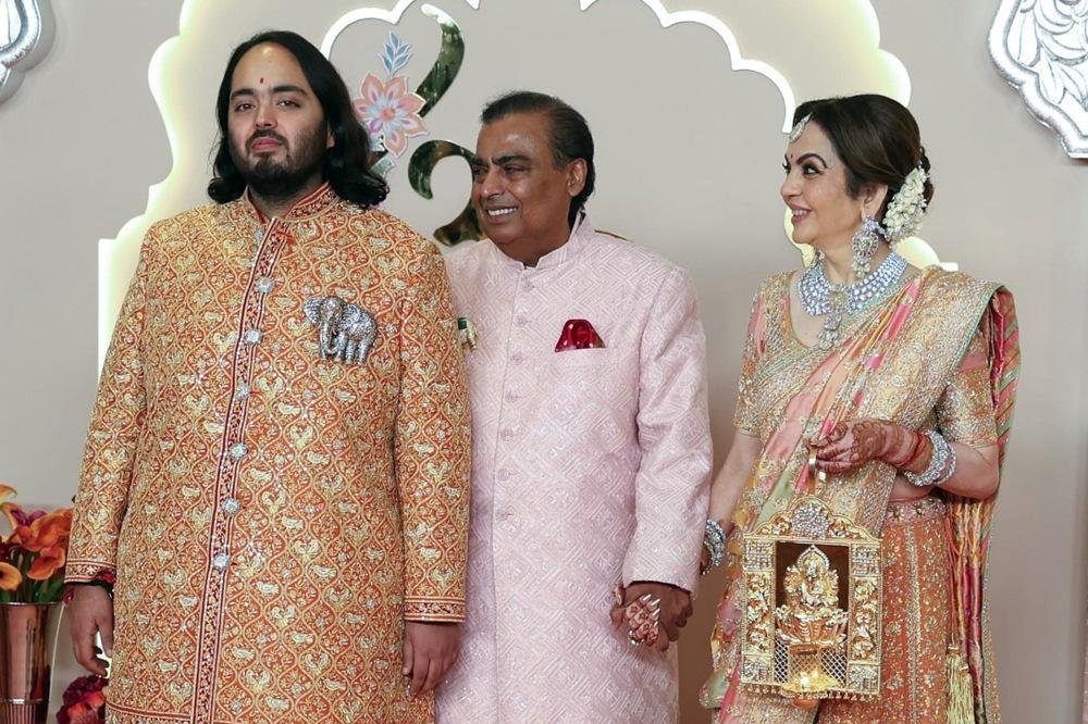 Featured image for Asia's Richest Heir Marries Billionaire Heiress in Lavish Indian Wedding