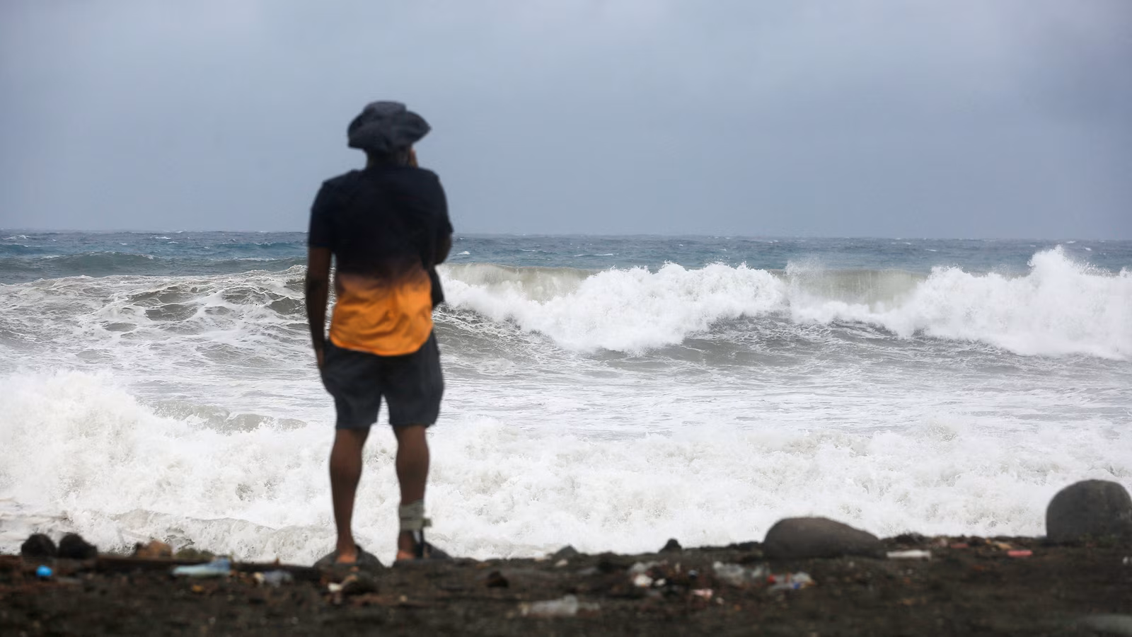 Featured image for Hurricane Melissa: Category 5 Storm Threatens Jamaica's Coast