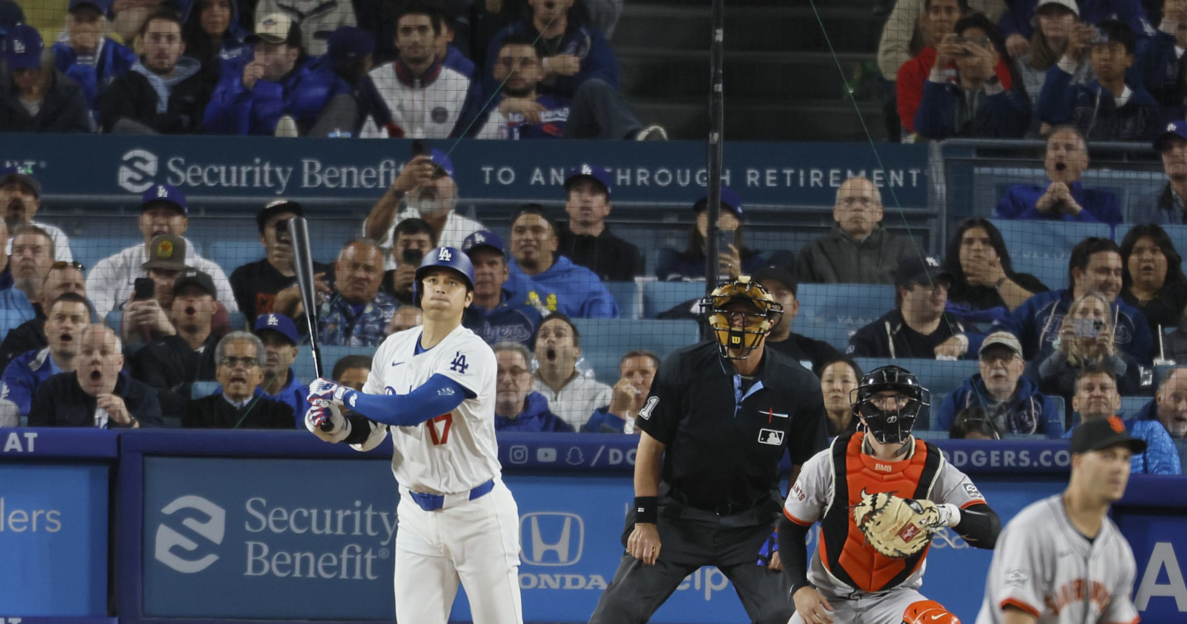 Featured image for "Dodgers Fan's Controversial Catch: On-Field Experience After Ohtani's Home Run"