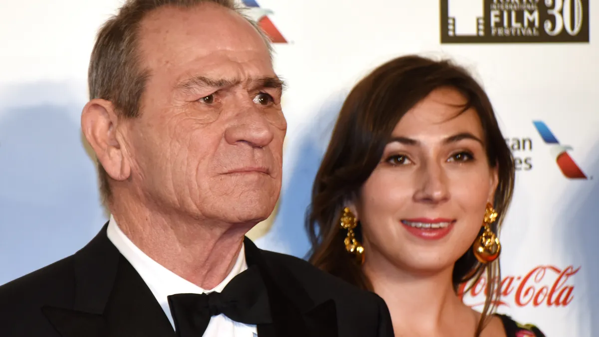 Featured image for Tommy Lee Jones's Daughter Dies in Suspected Overdose at San Francisco Hotel