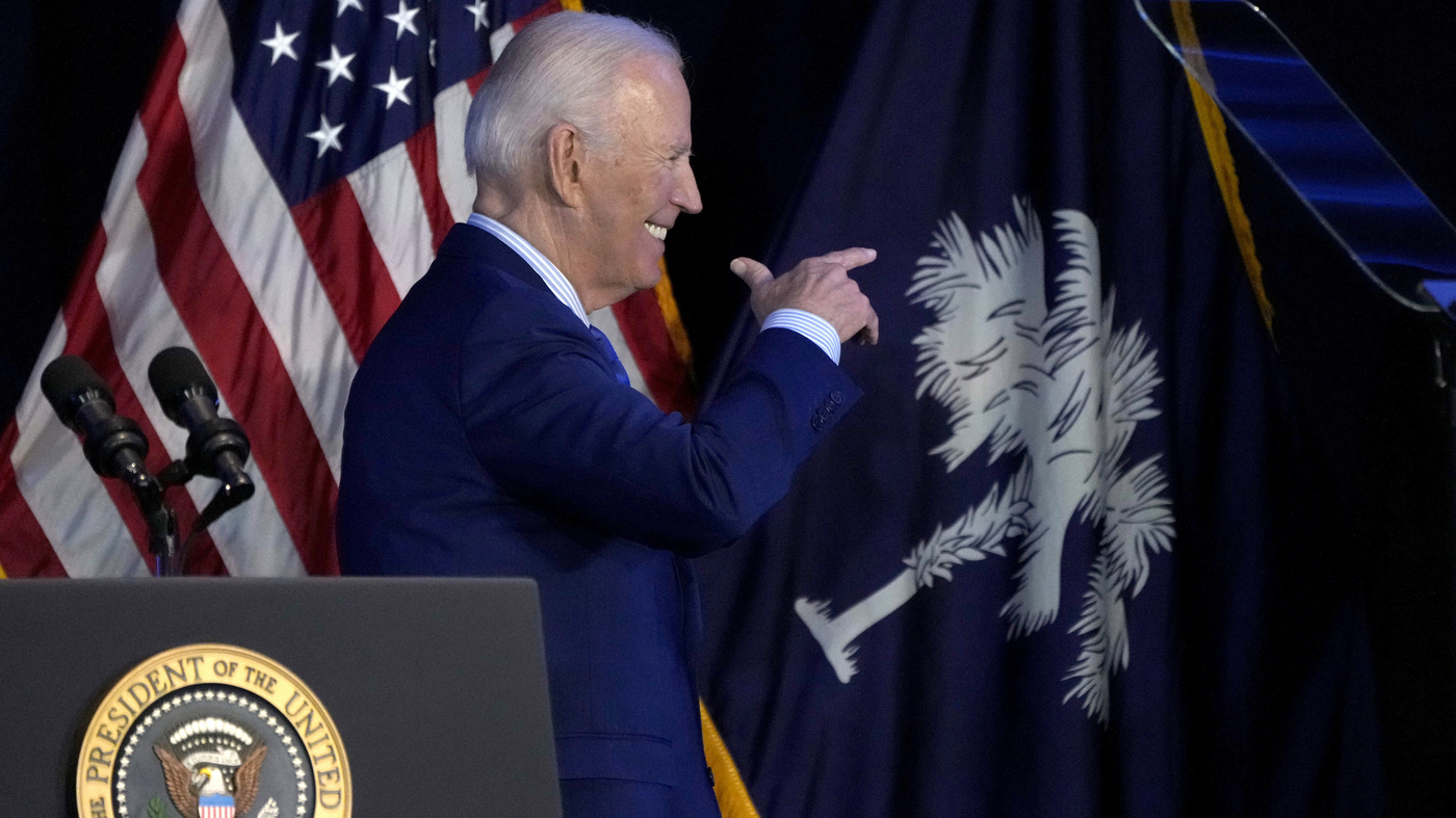 "South Carolina Primary: Biden's Potential Boost and the Importance of Black Voters"