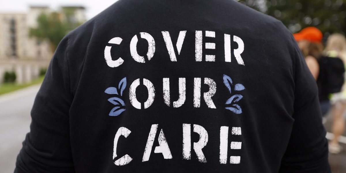 Featured image for UnitedHealth CEO's Controversial Stance and Tragic Death Stir Media Frenzy