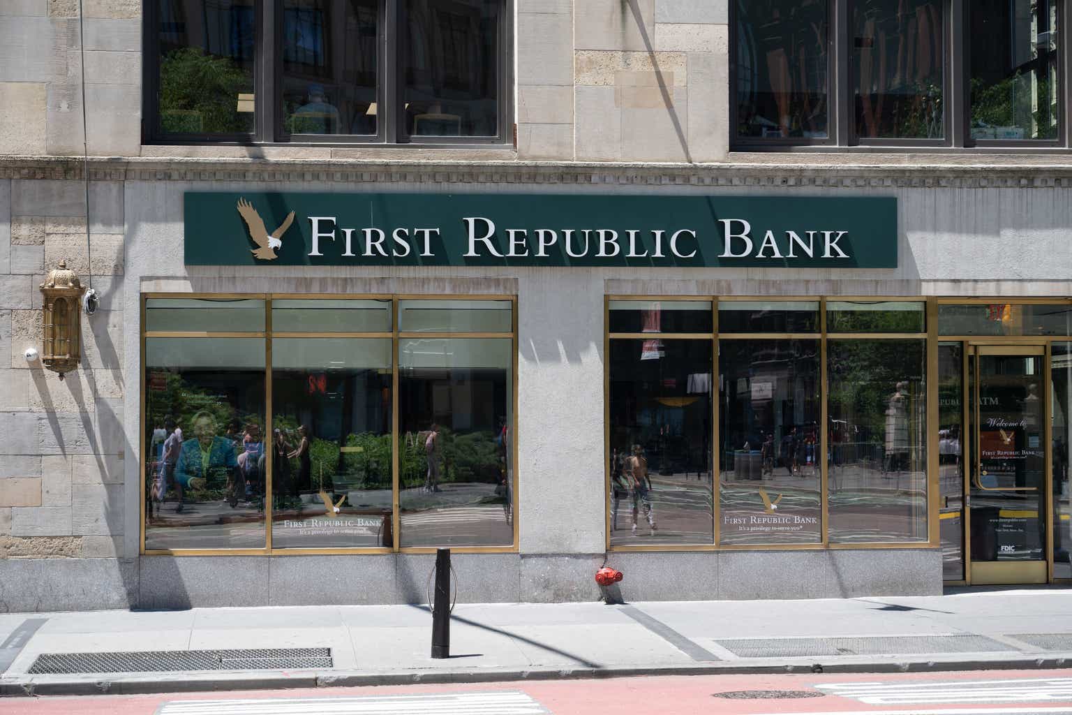 First Republic Bank's Stock Price Volatility Amidst Industry Uncertainty.