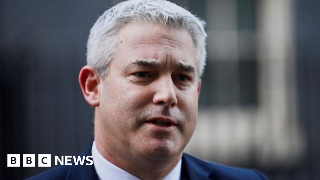 Featured image for Junior doctors' strike threatens NHS disruption.