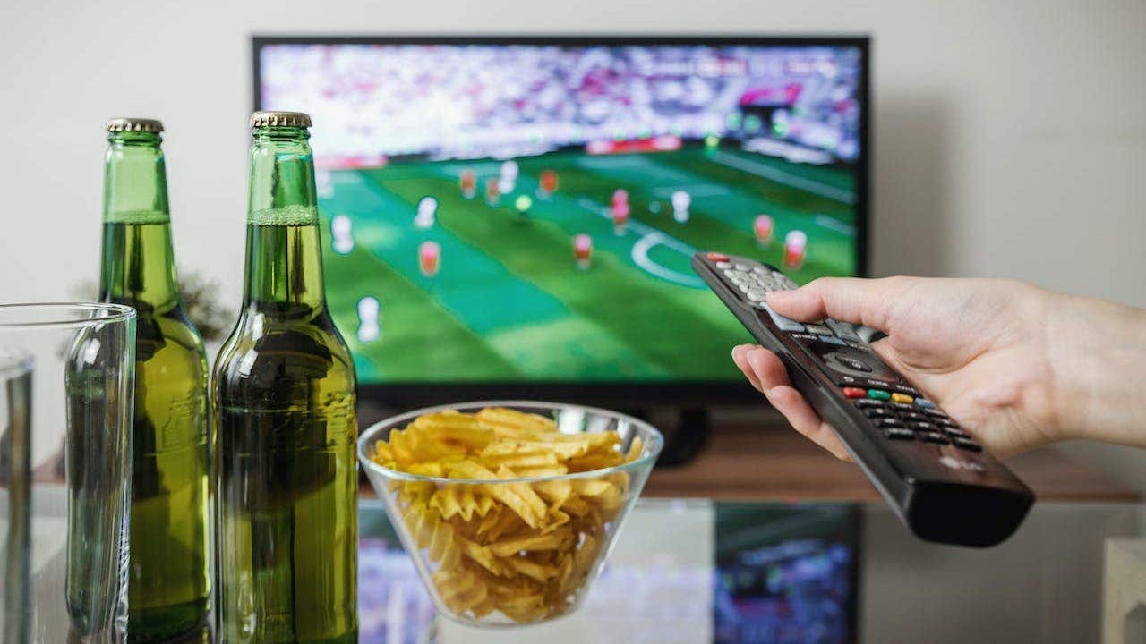 Featured image for "Maximize Your Super Bowl Viewing with Top TV Deals and Prep Tips"