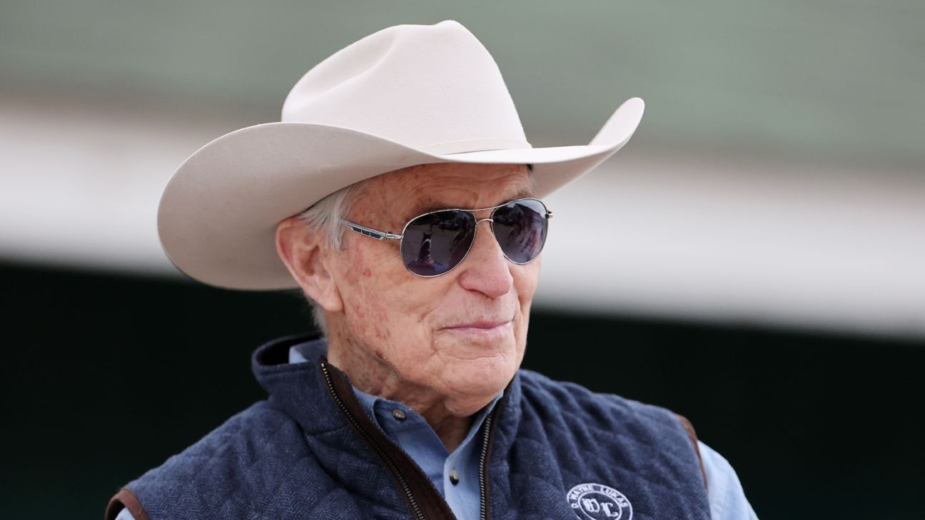 Featured image for Hall of Fame Trainer D. Wayne Lukas Retires Due to Health Concerns