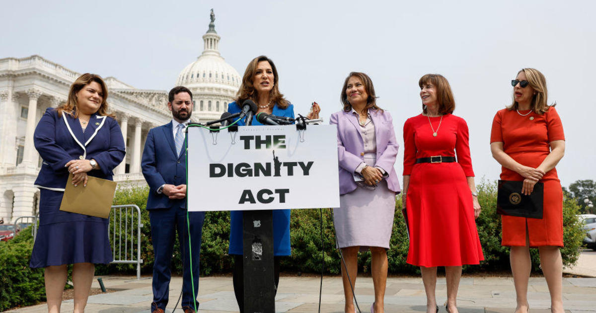 "Latinas propose bipartisan immigration bill to boost border funds and legalize immigrants"