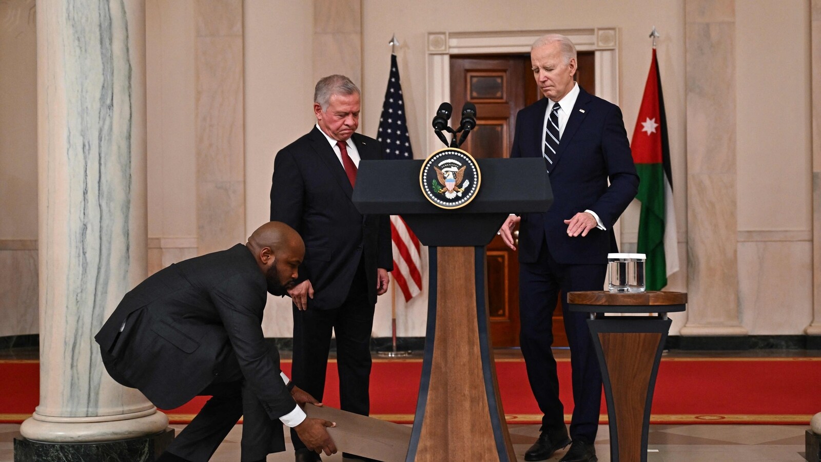 "Biden and Jordan's King Address Middle East Crisis Amid Criticism and Calls for Ceasefire"