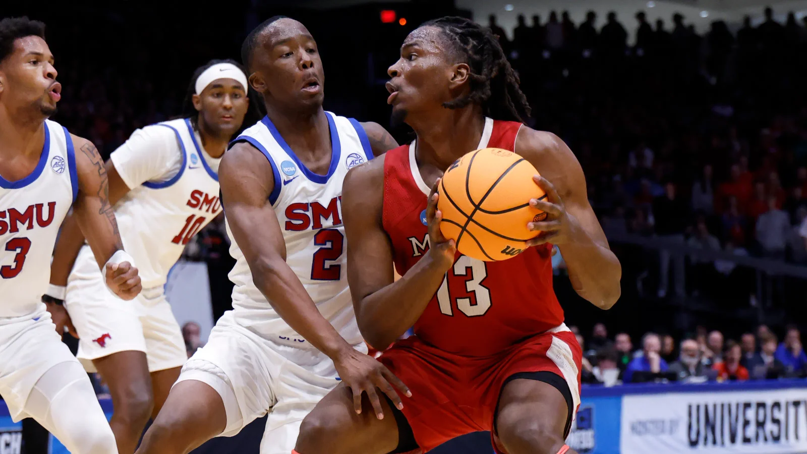 Friday's NCAA first-round slate: 16 games with top seeds in action