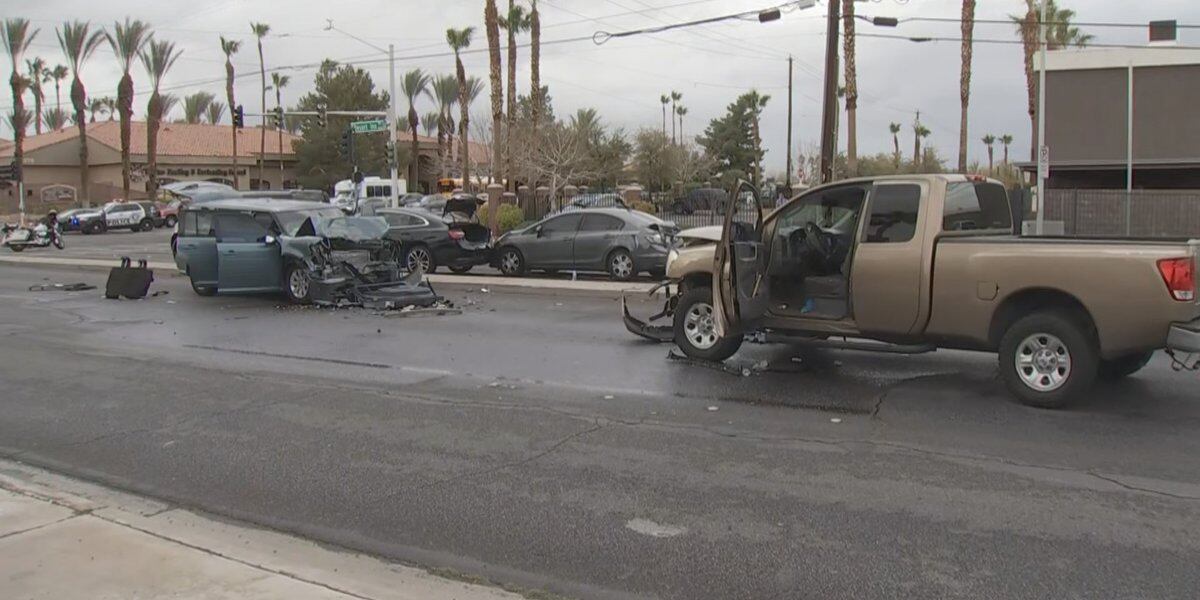Featured image for Deadly multi-vehicle crashes in Las Vegas Valley leave 2 dead and 15 injured.