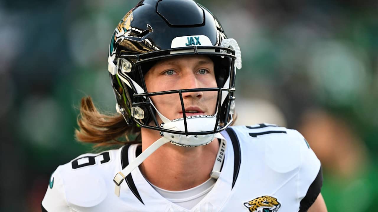 Trevor Lawrence sidelined with shoulder injury, out against Vikings