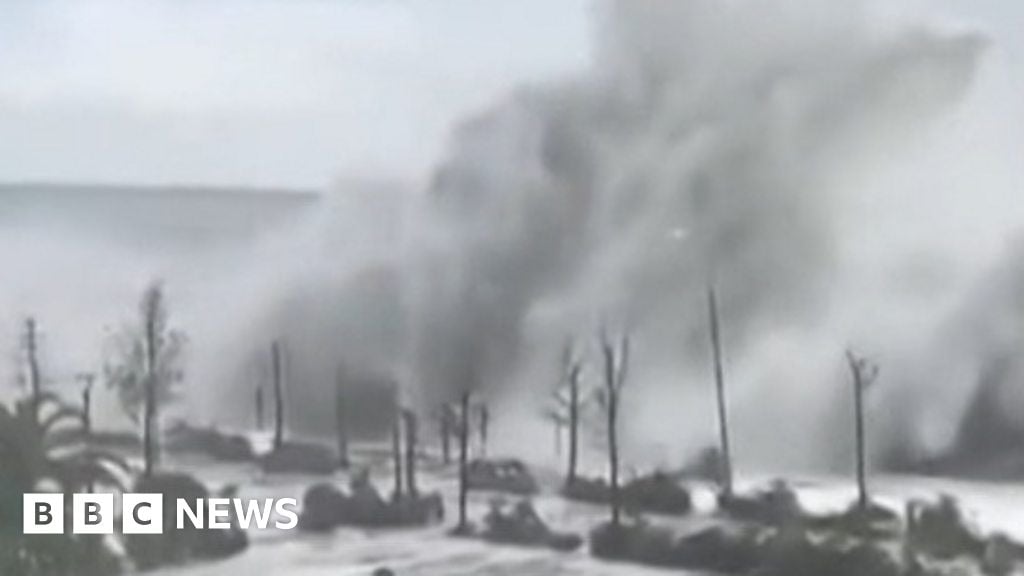 Extreme Weather Ravages Ukraine and Russia: Snow Storms and Floods Devastate