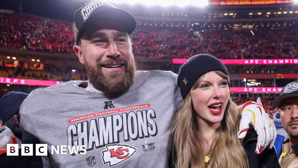 Taylor Swift and Travis Kelce Announce Engagement