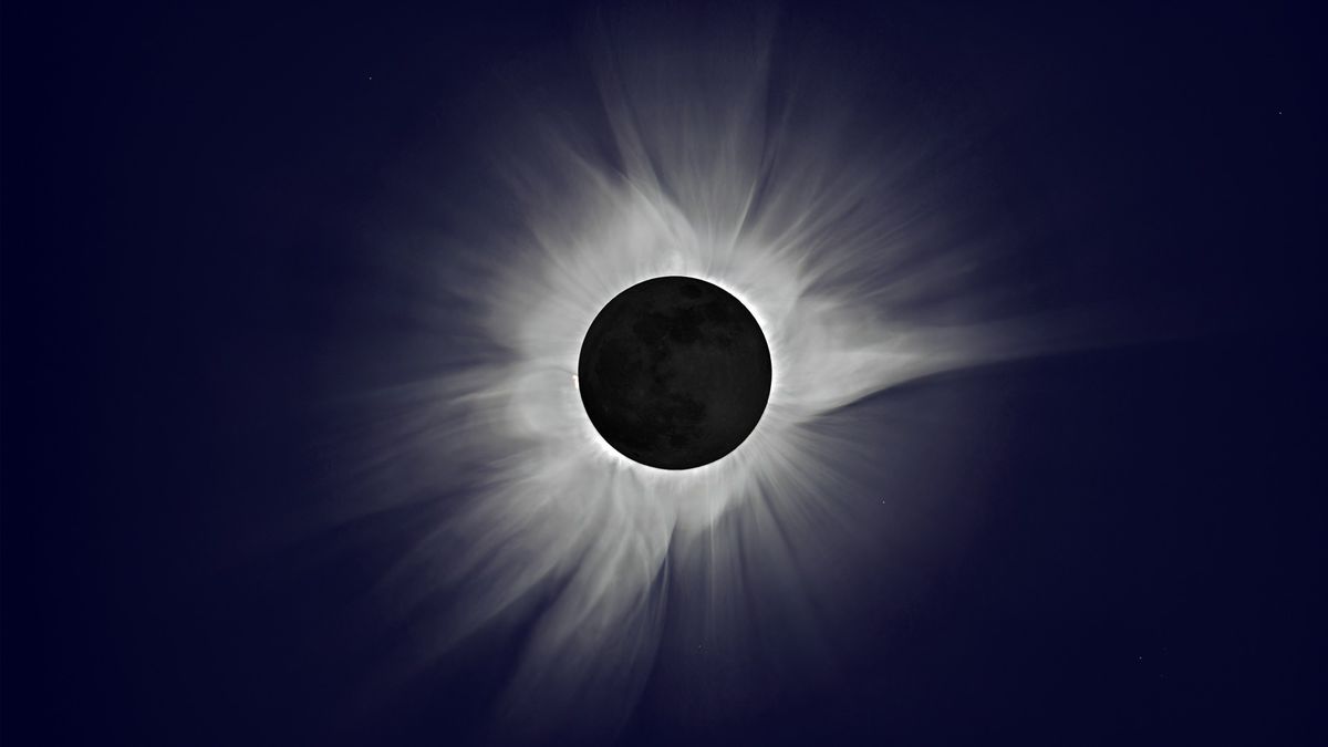 Featured image for "2024 Eclipse Guide: Maximizing Your View and Avoiding Common Mistakes"