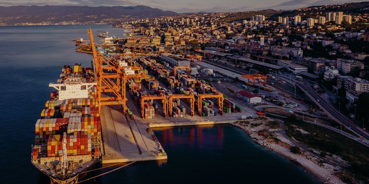 U.S. Campaigns Against Chinese Bid for Croatian Port.