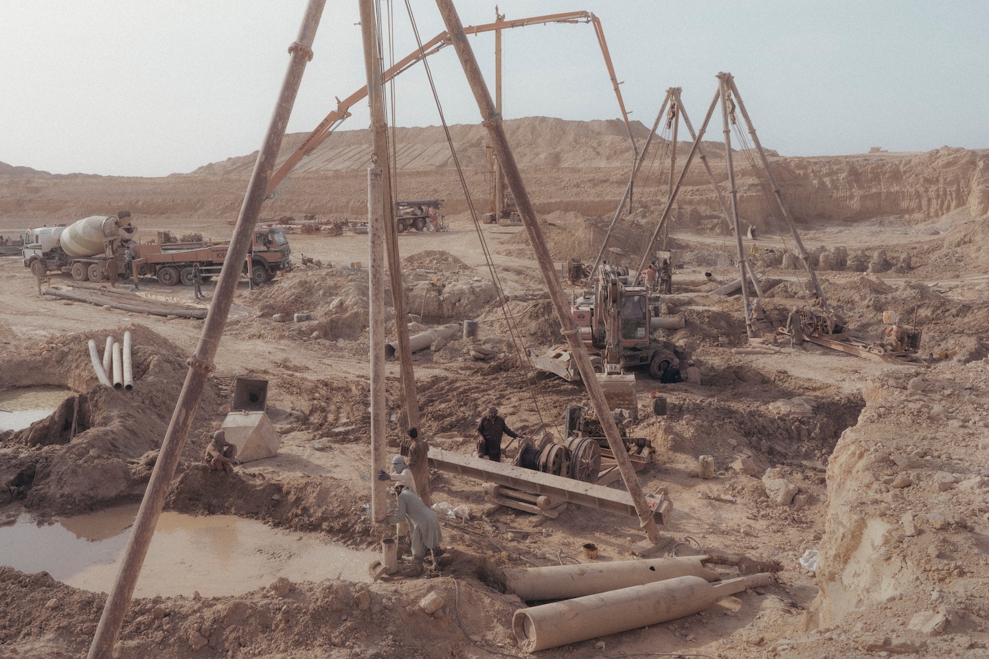 "Taliban's Ambitious Canal Project Aims to Quench Afghanistan's Thirsty Plains"