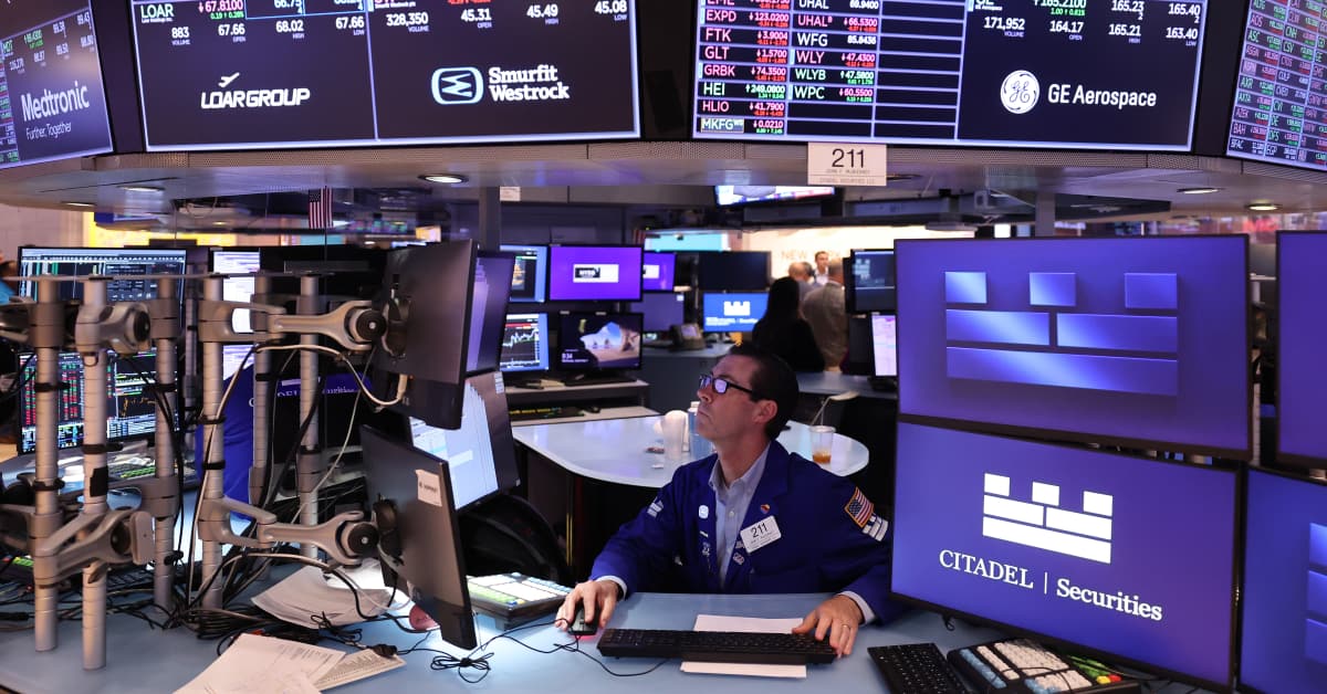 Featured image for Goldman Sachs Predicts Imminent Year-End Stock Rally