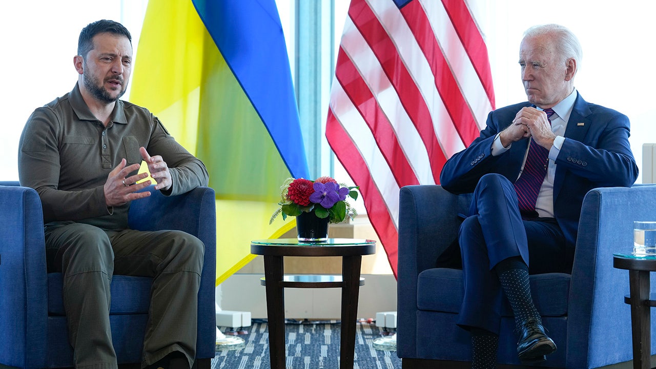 Featured image for Biden Extends White House Invitation to Ukrainian President Zelenskyy