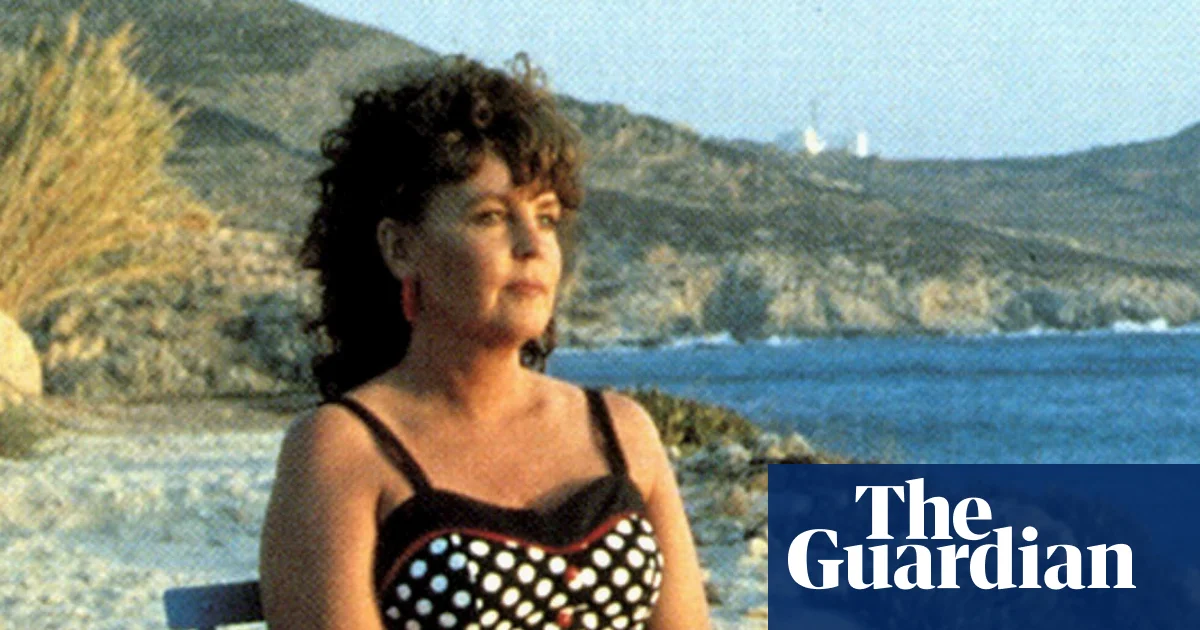 Featured image for Tributes Pour in for Pauline Collins, 'Shirley Valentine' Star, at 85
