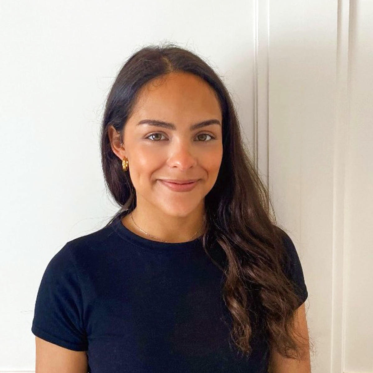 Featured image for "25-Year-Old Woman's Final Letter: 'Do Whatever Makes You Happy' as She Announces Her Own Death from Cancer"