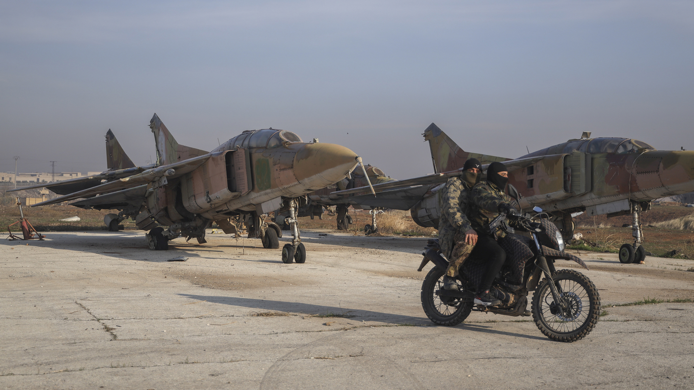 Rebel Gains in Syria: Aleppo Seized Amidst Military Counterattacks