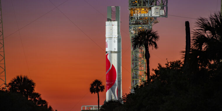 Vulcan launch plans in doubt as Dream Chaser faces further delays.
