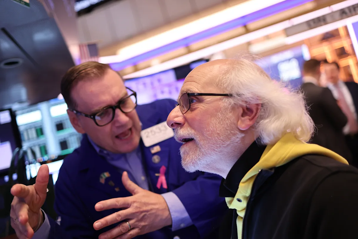 Stocks Mixed as Investors Eye Inflation Data and Fed Updates