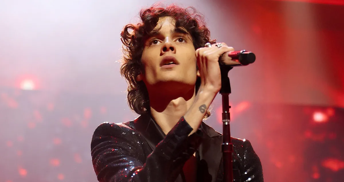 Featured image for Sombr Sparks Debate with TikTok Concert Controversies and Body-Shaming Backlash